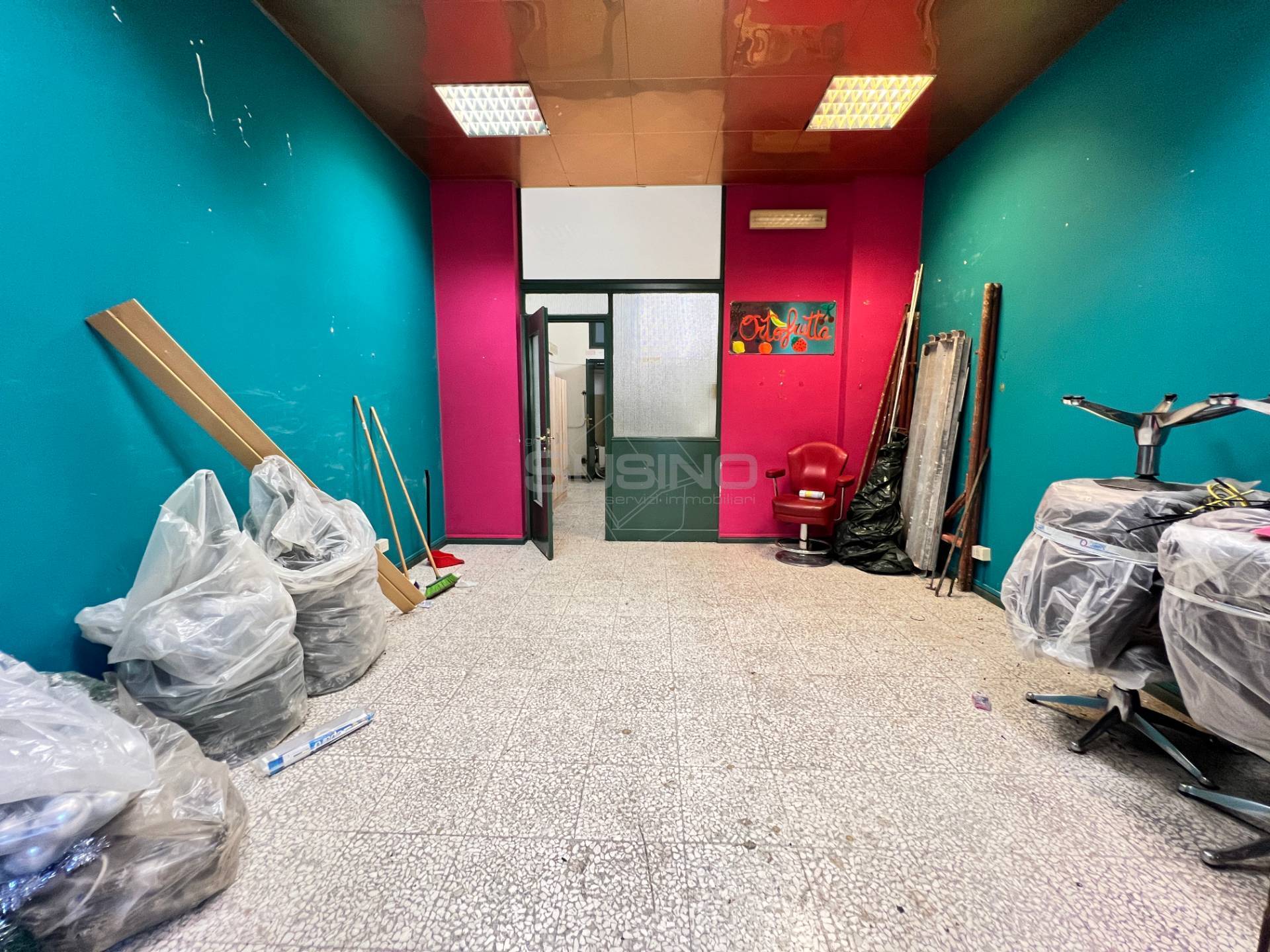 Locale commerciale in vendita a Siracusa, Piazza Adda