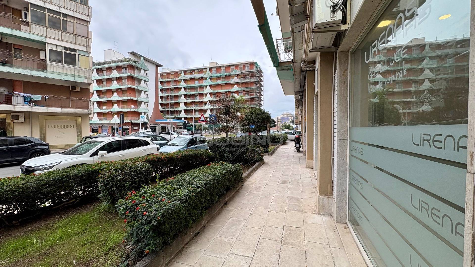 Locale commerciale in affitto a Siracusa, Akradina