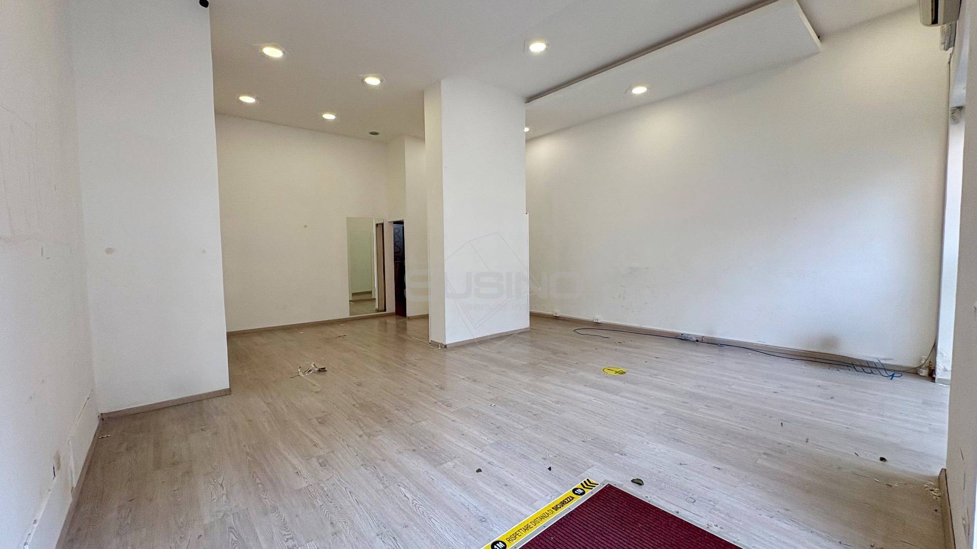 Locale commerciale in affitto a Siracusa, Akradina