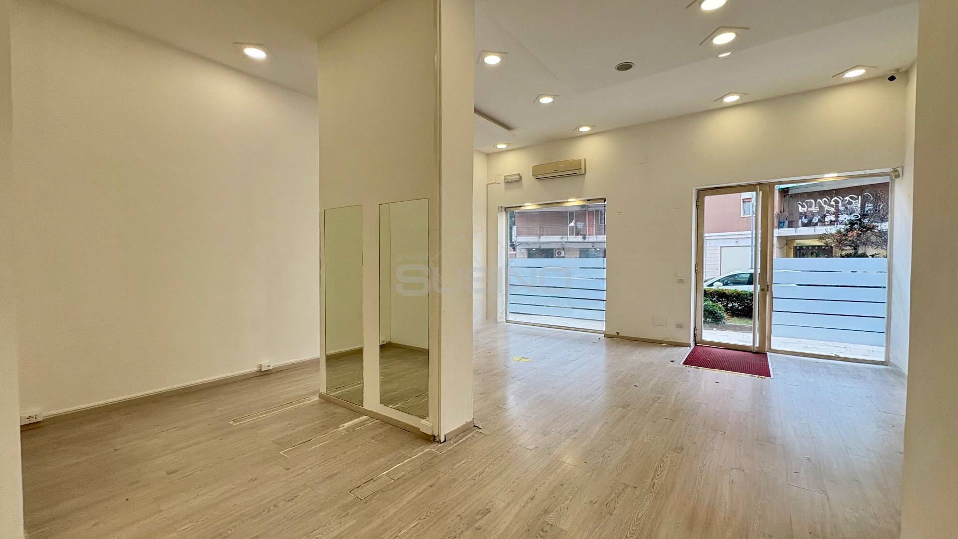 Locale commerciale in affitto a Siracusa, Akradina