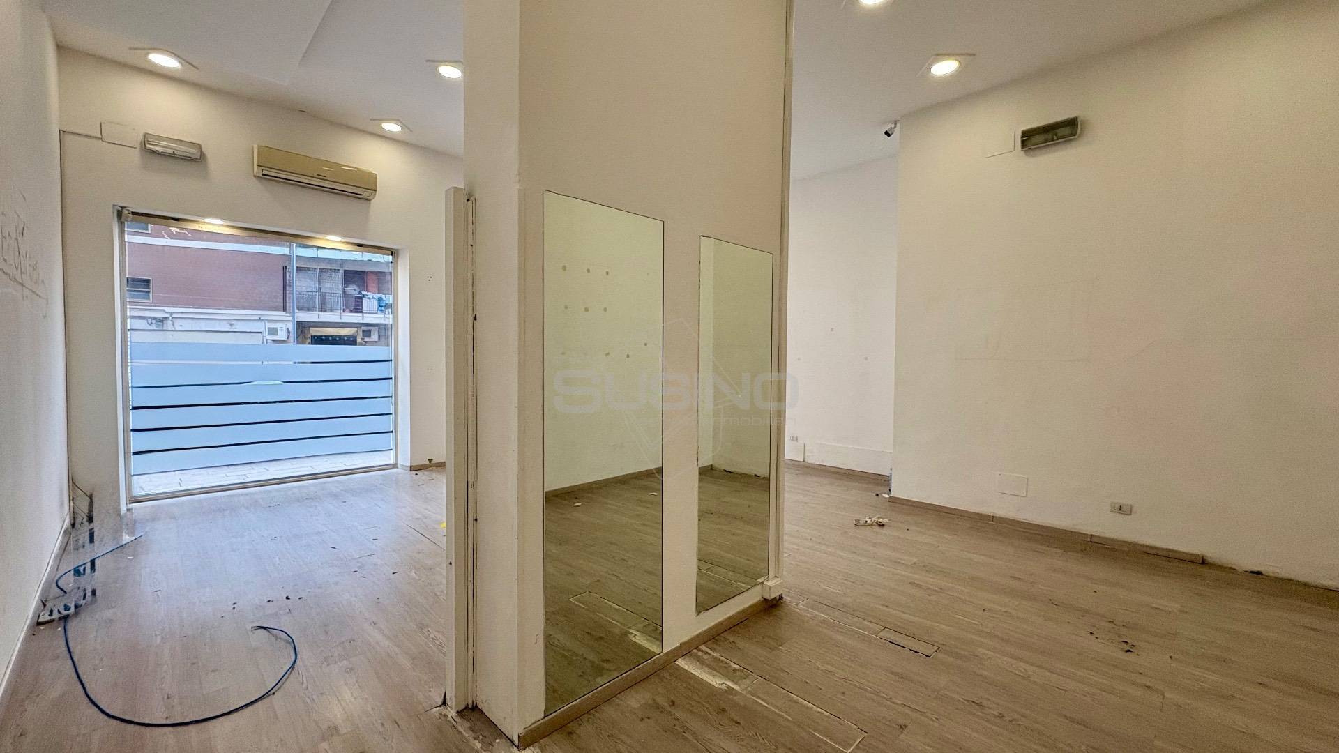 Locale commerciale in affitto a Siracusa, Akradina