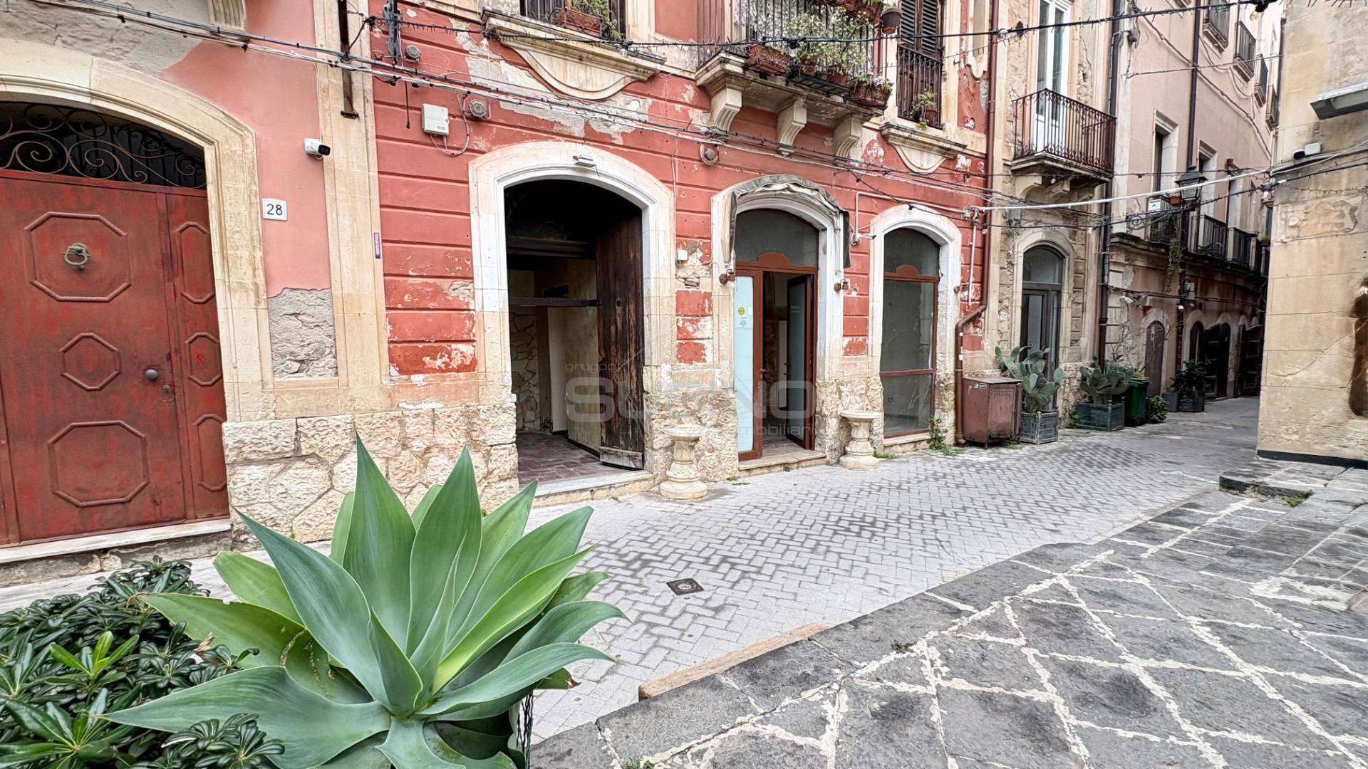 Locale commerciale in affitto a Siracusa, Ortigia
