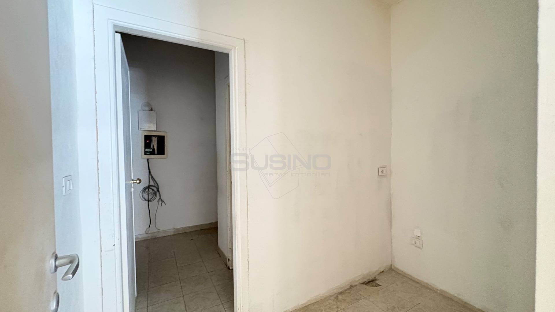 Locale commerciale in affitto a Siracusa, Tica-tisia