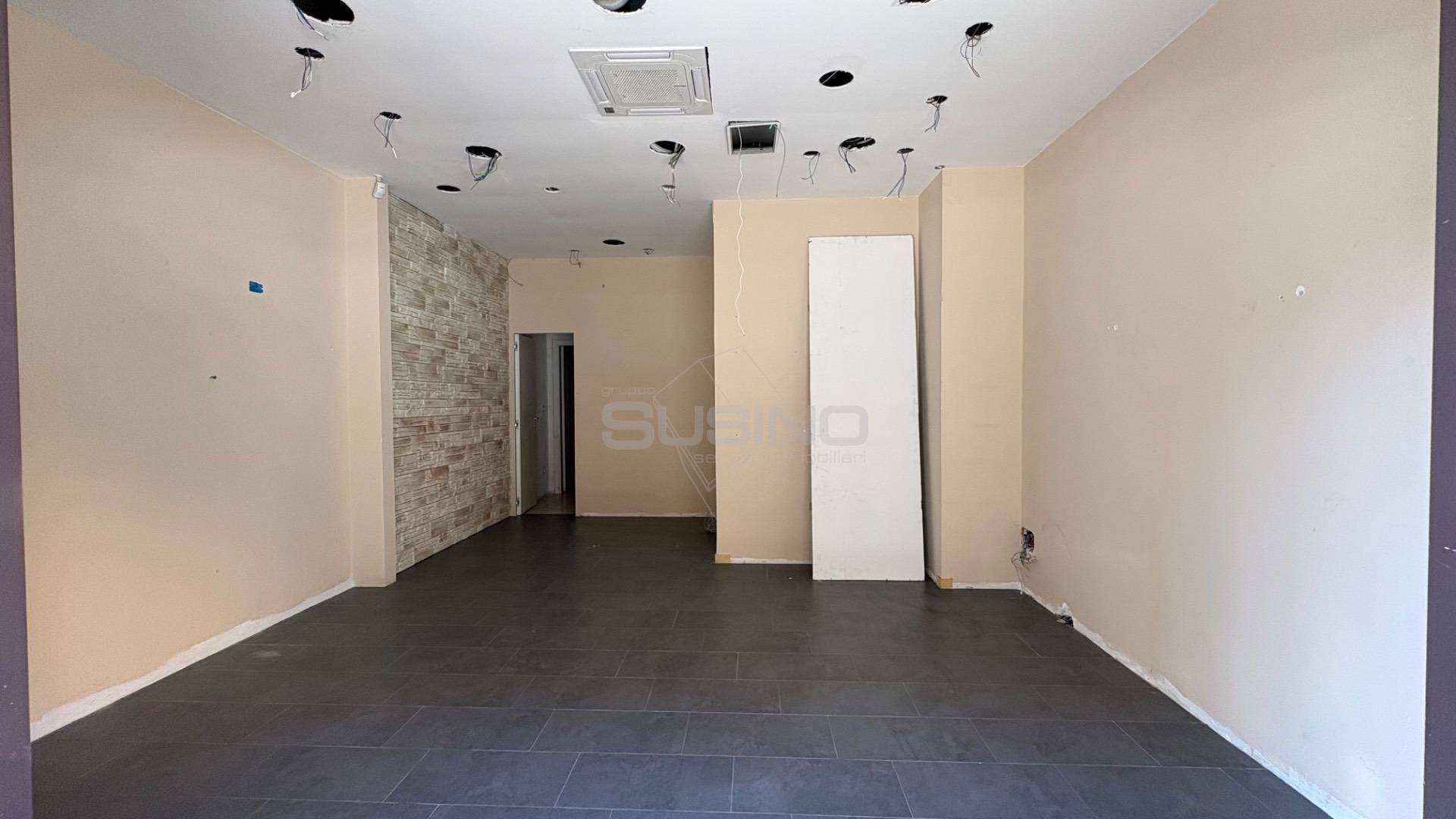 Locale commerciale in vendita a Siracusa, Tica-tisia