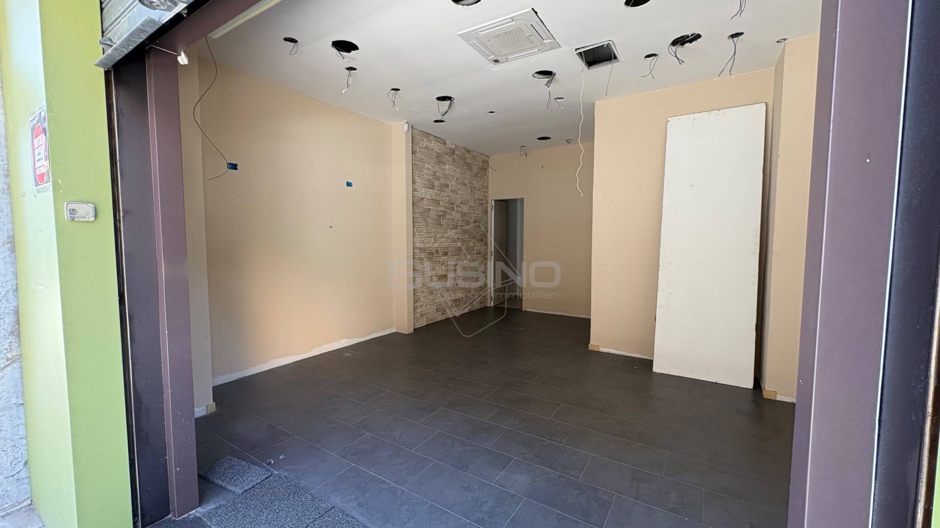 Locale commerciale in vendita a Siracusa, Tica-tisia