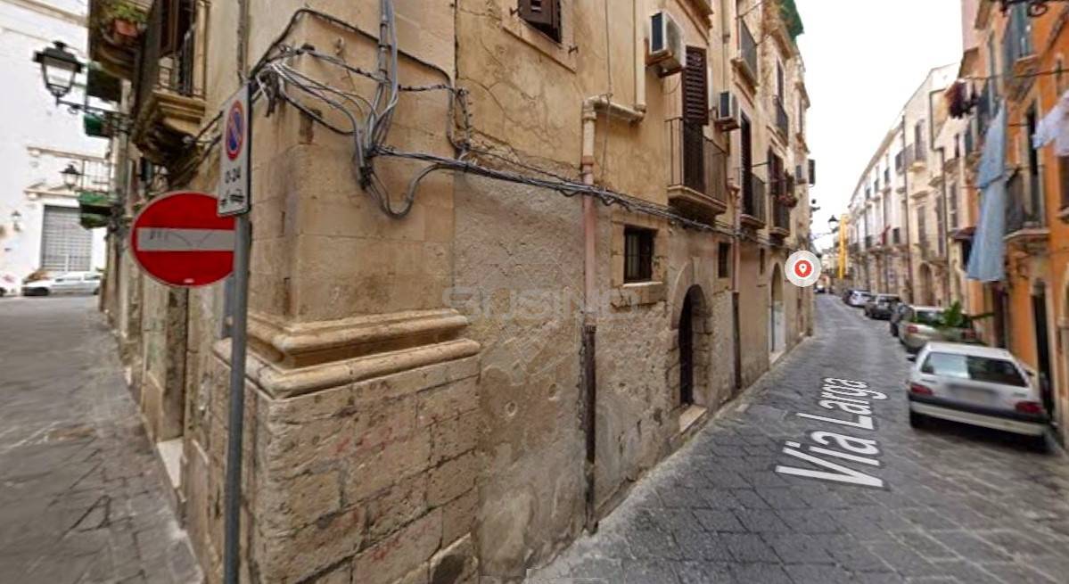 Locale commerciale in vendita a Siracusa, Ortigia