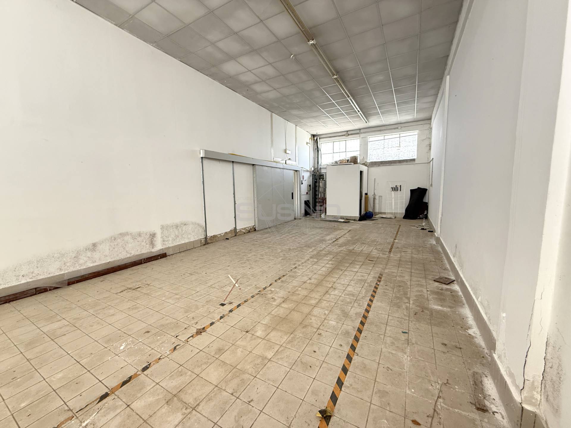 Capannone in affitto a Siracusa, Elorina