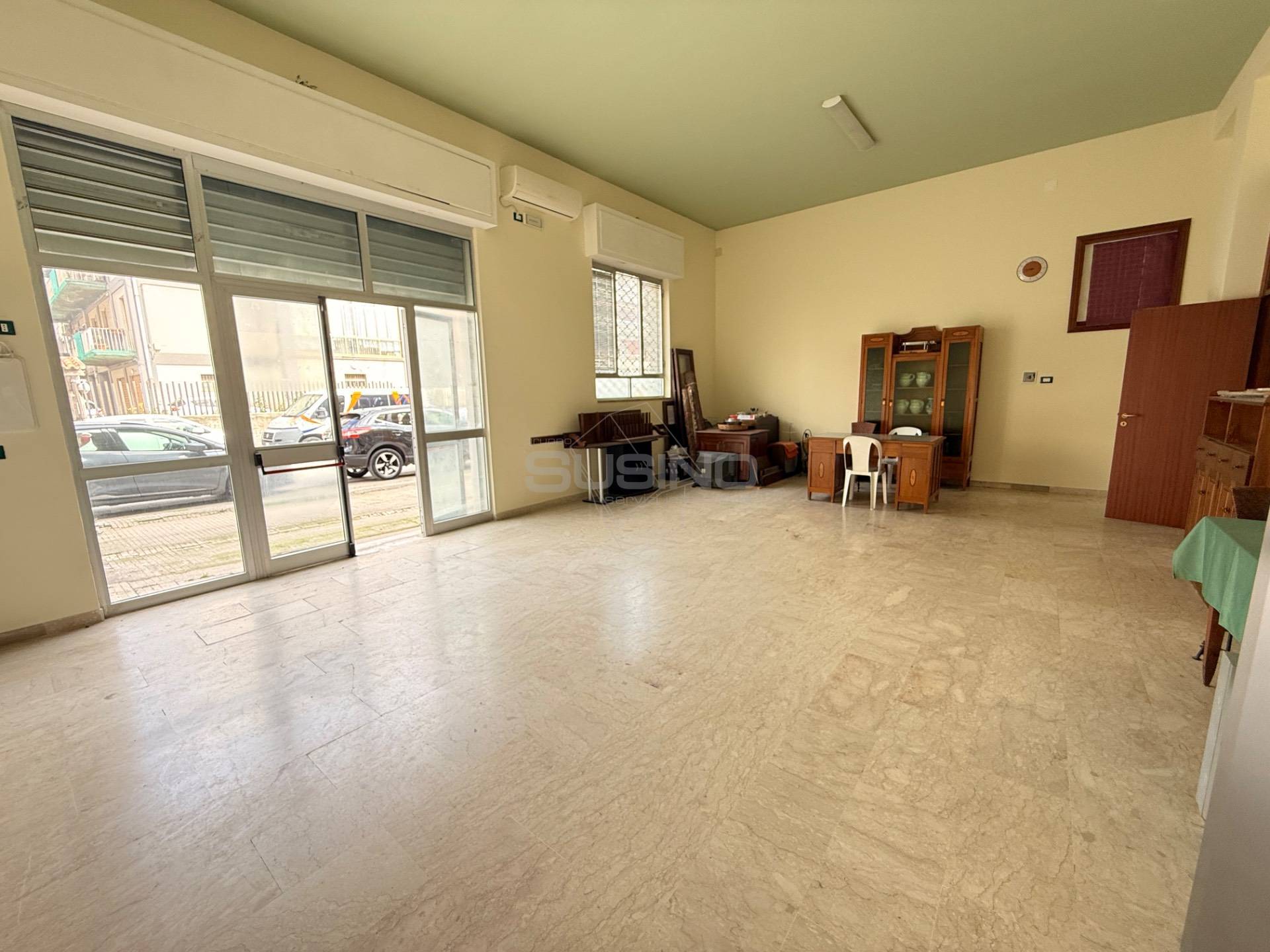 Magazzino in vendita a Siracusa