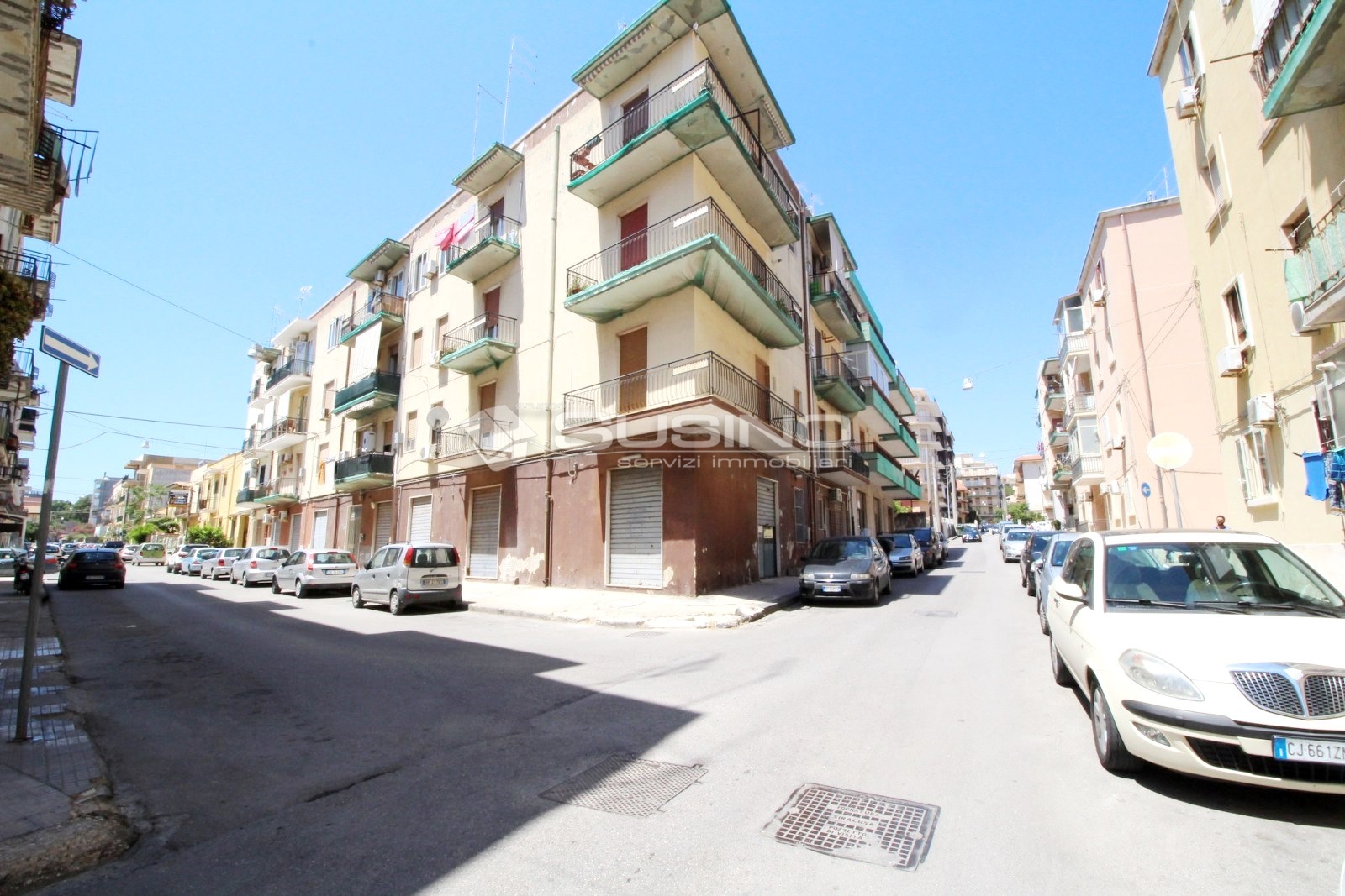 Locale commerciale in vendita a Siracusa, Tunisi