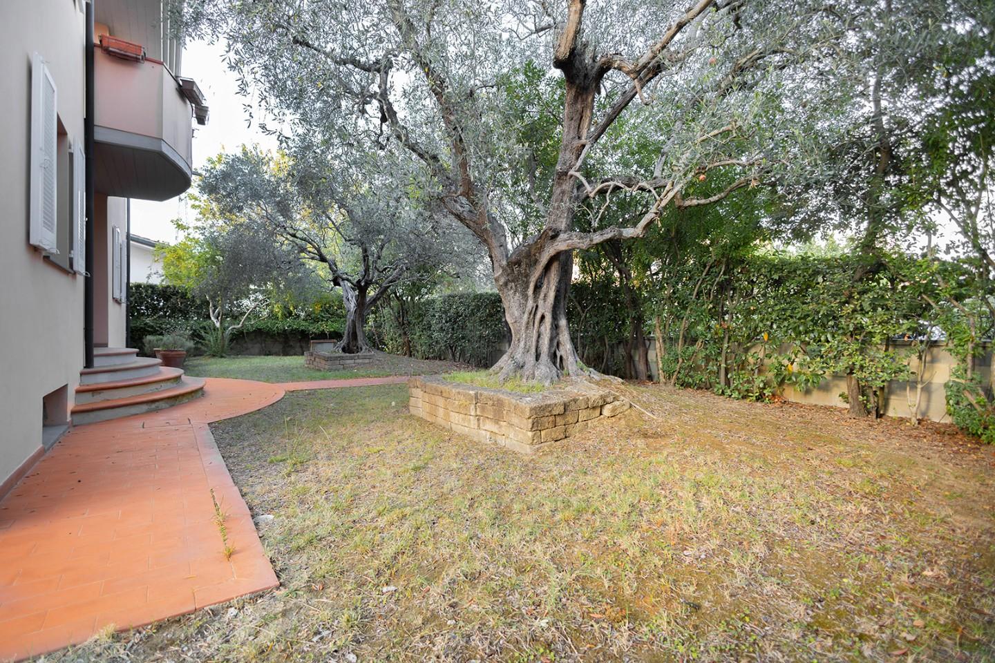 Villa Quadrifamiliari in vendita a Castelfranco di Sotto