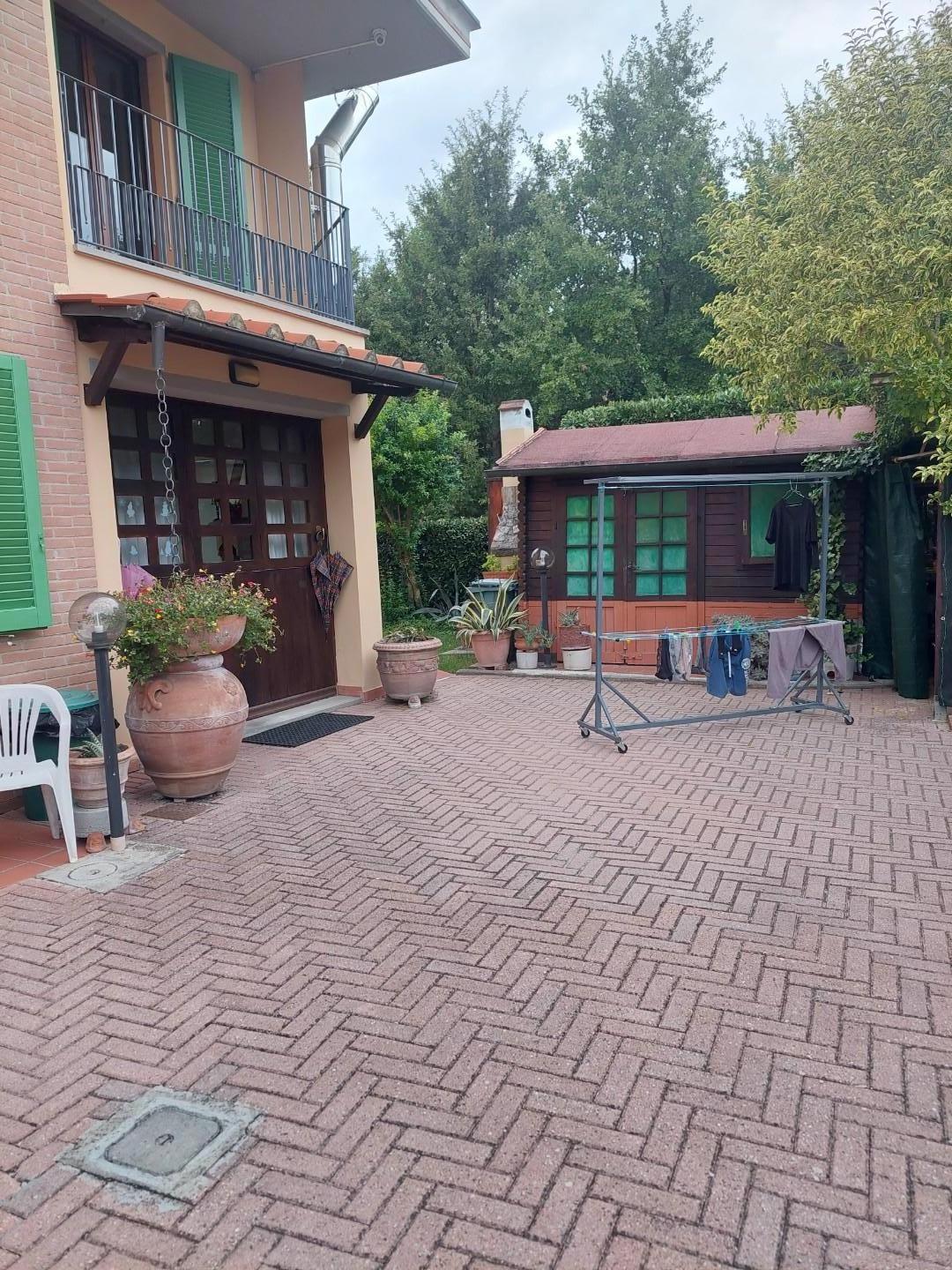 Villa Bifamiliare con giardino a Santa Croce sull'Arno