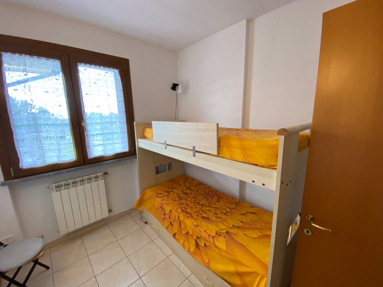 Villa con terrazzo in via litoranea, Follonica