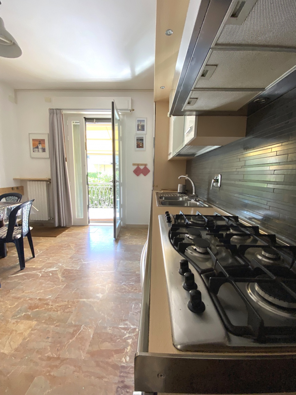 Trilocale con giardino in via capri, Follonica