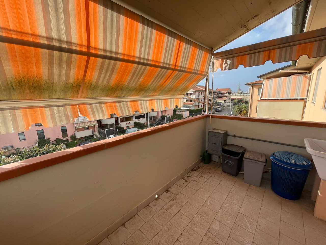 Quadrilocale con terrazzo in via buonarroti, Follonica