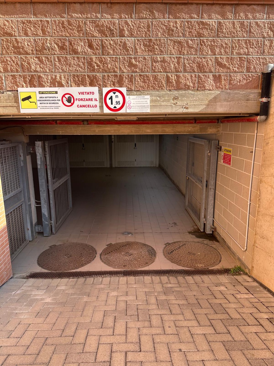 Posto auto coperto in vendita a Follonica