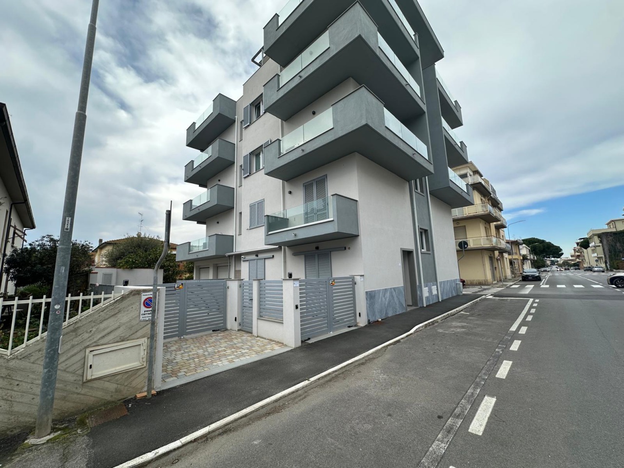 Trilocale in vendita in via litoranea, Follonica