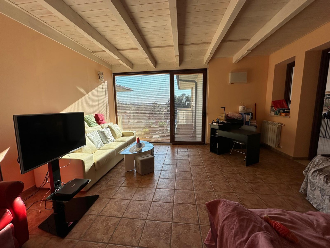 Villa con giardino in via dei pioppi, Follonica