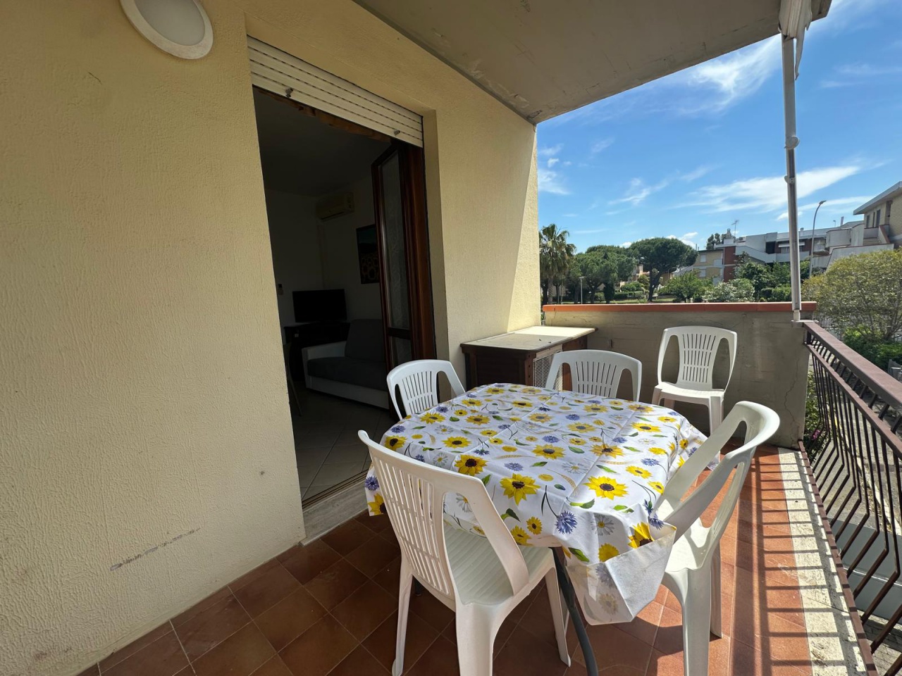Bilocale con terrazzo in via capraia, Follonica