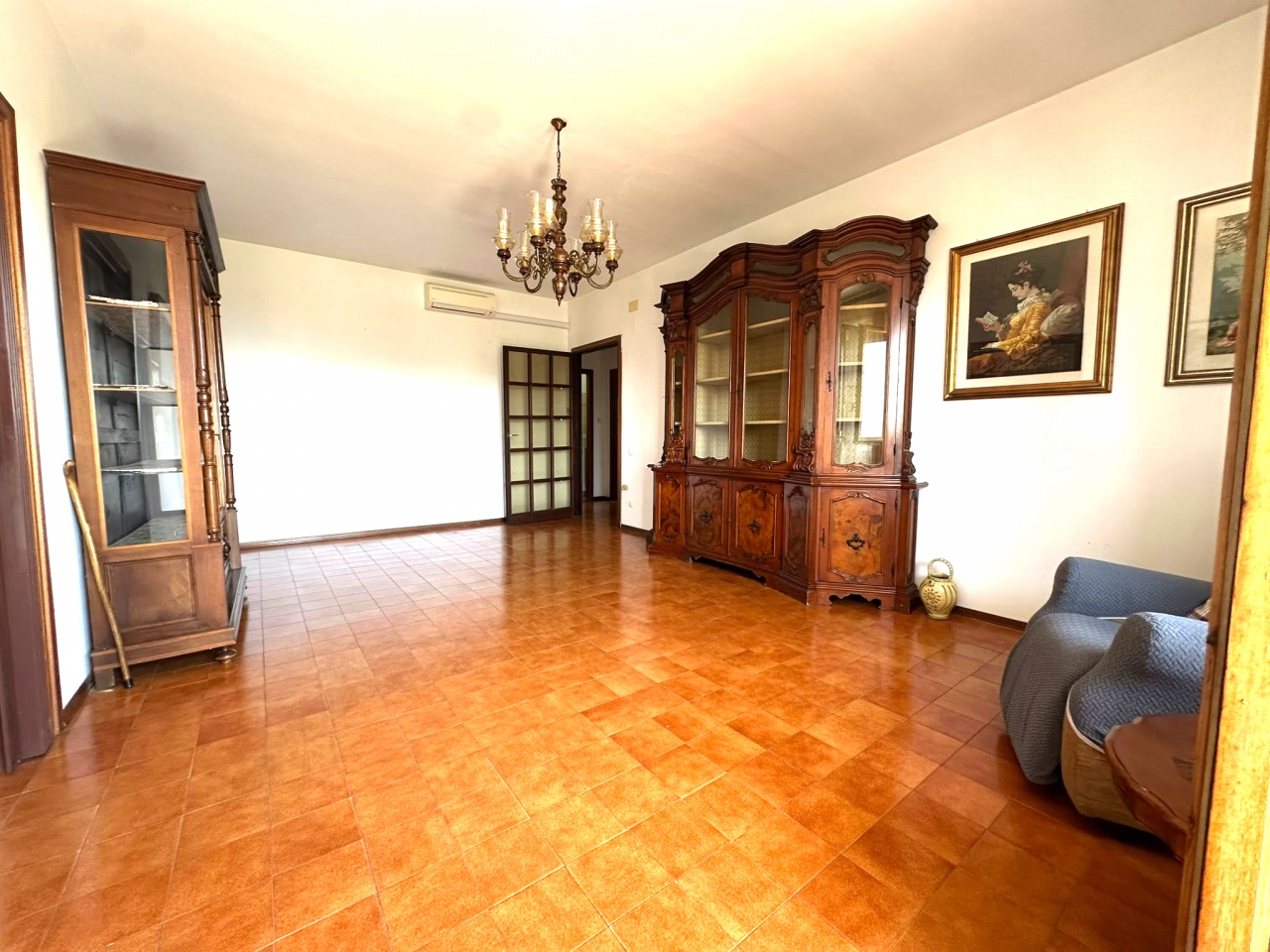 Appartamento con box in via de gasperi, Follonica