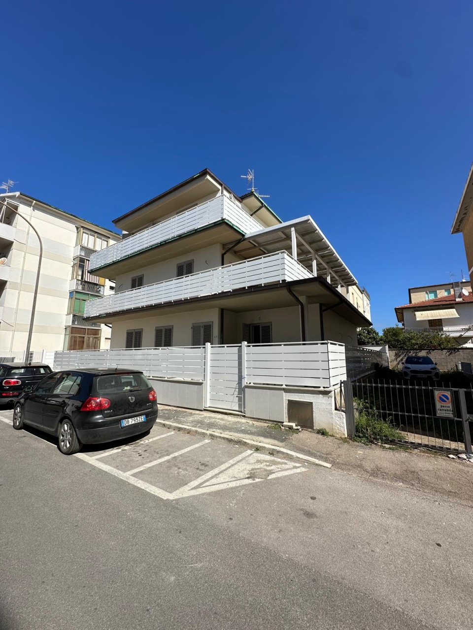 Bilocale con terrazzo in via piemonte, Follonica