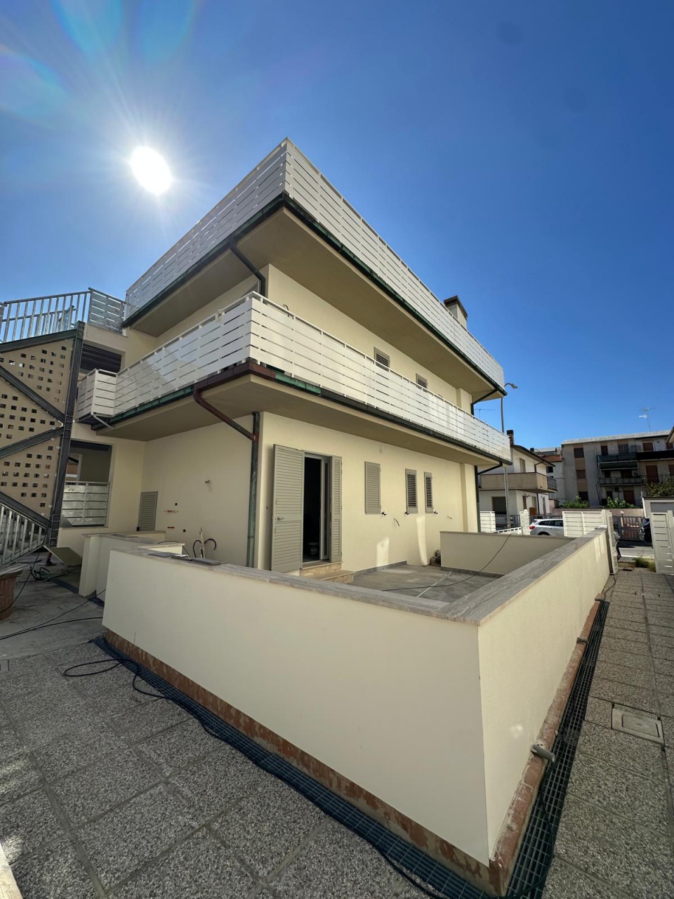 Bilocale con terrazzo in via piemonte, Follonica