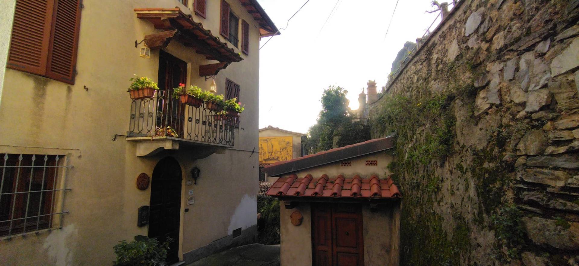 Casa indipendente in vendita a Camaiore, Prima Collina