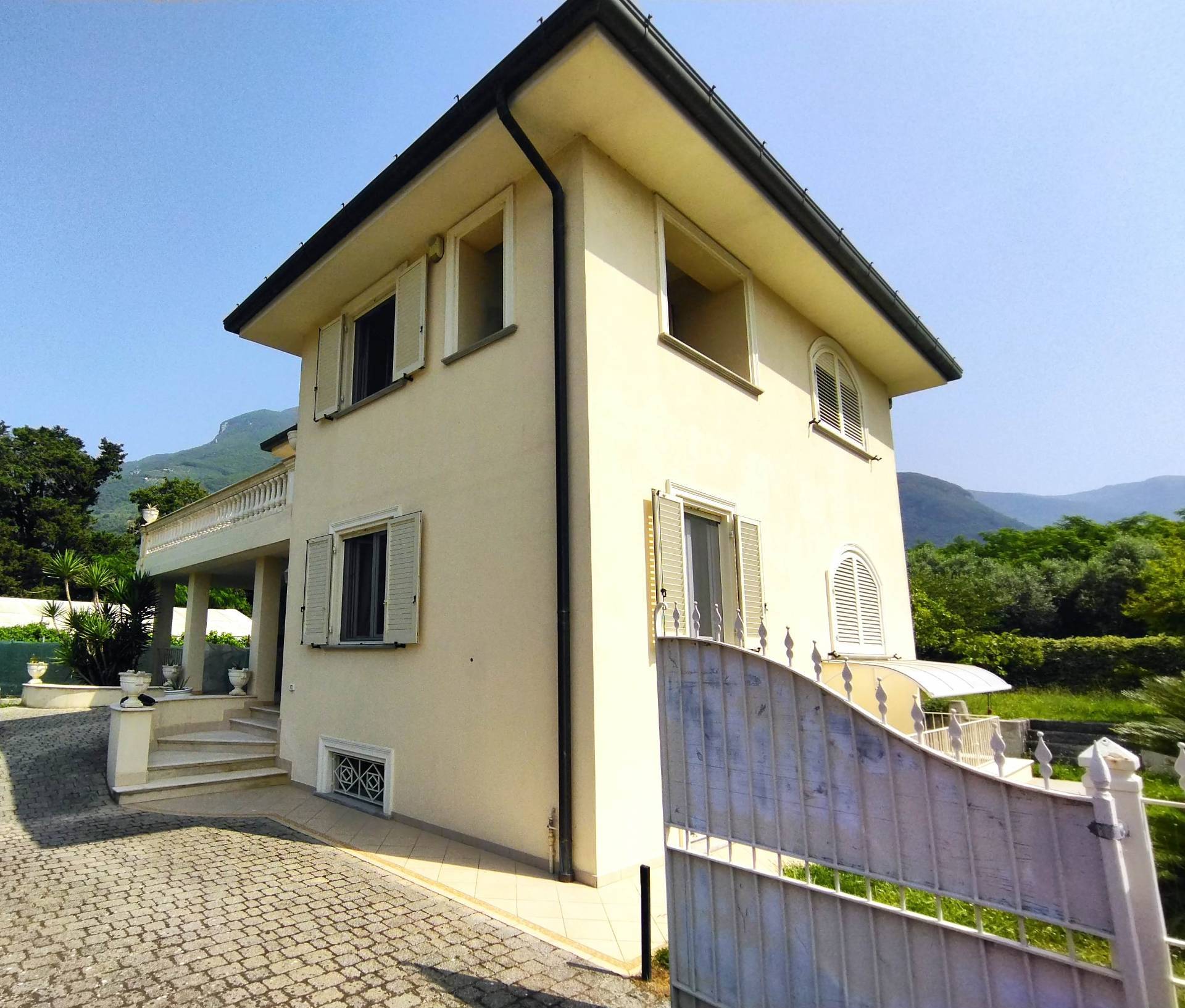 Villa Singola in vendita a Camaiore, Centro