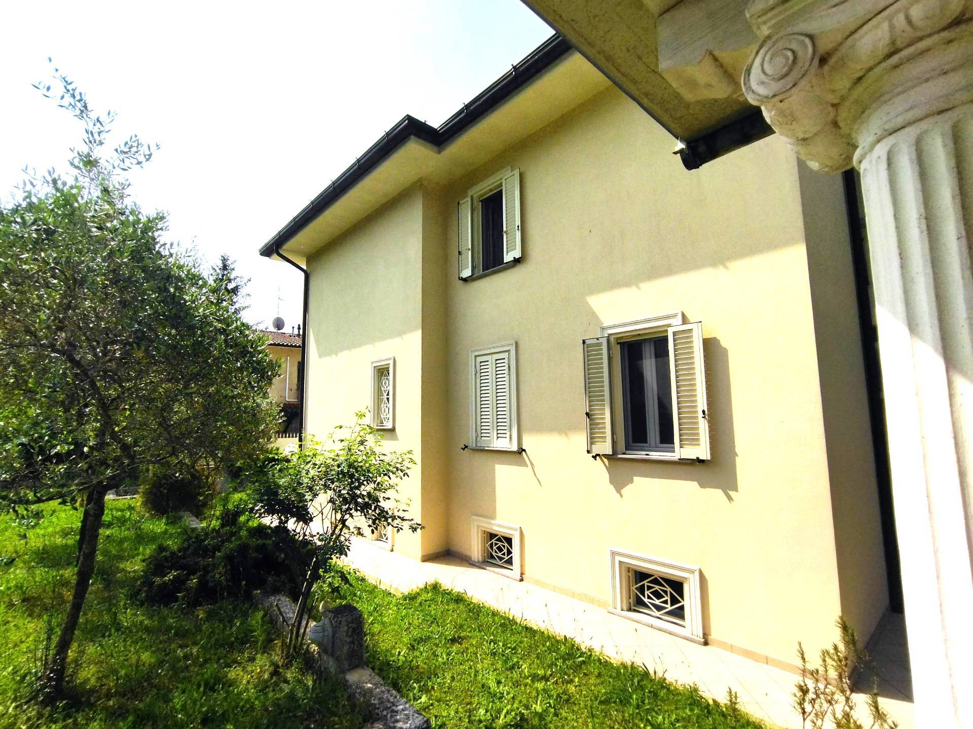 Villa Singola in vendita a Camaiore, Centro