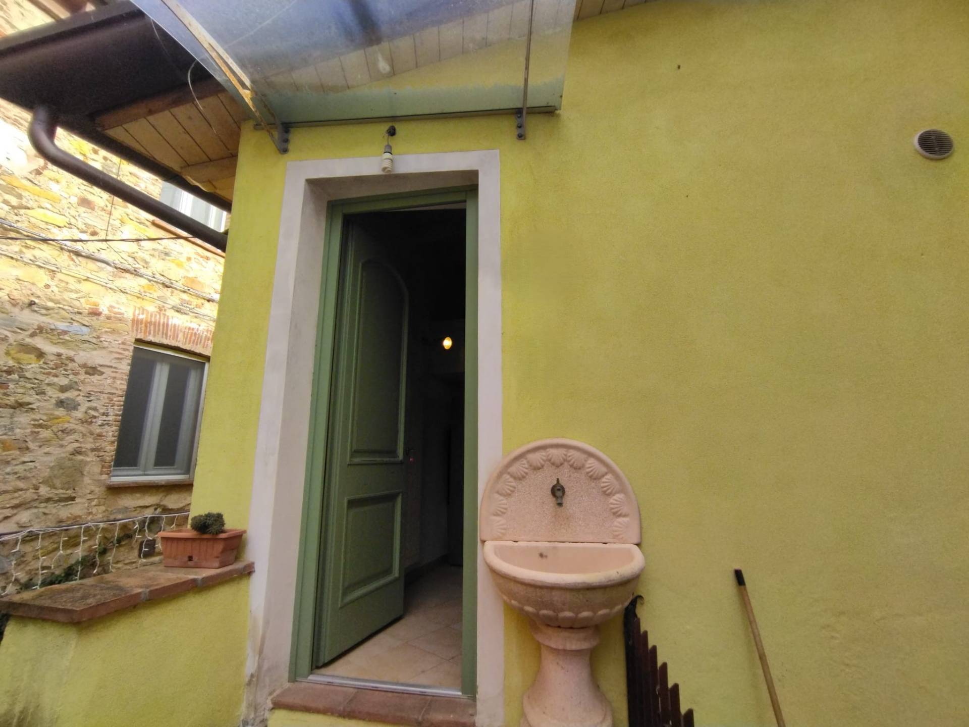 Casa indipendente in vendita a Camaiore, Prima Collina