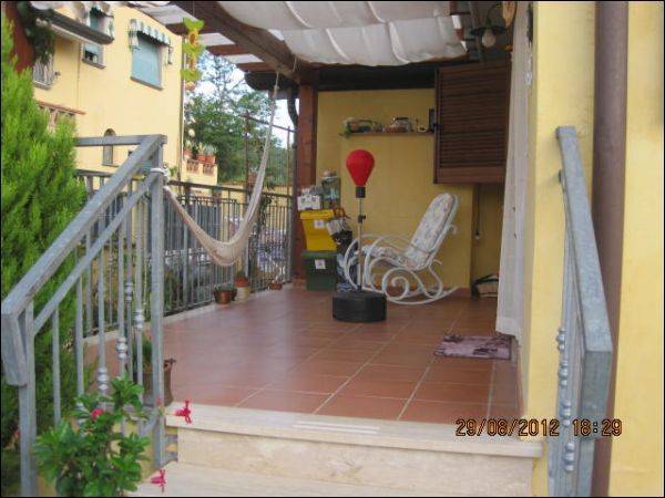 Villa bifamiliare in vendita a Massarosa, Piano di Mommio