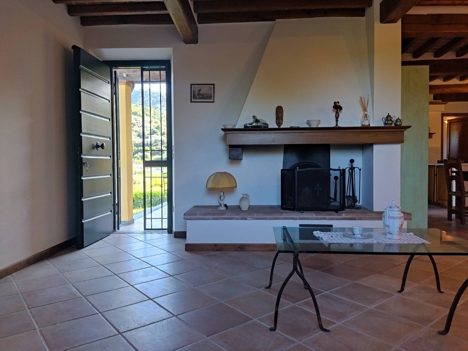 Propriet rustica con terreno in vendita a Camaiore, Capezzano Pianore