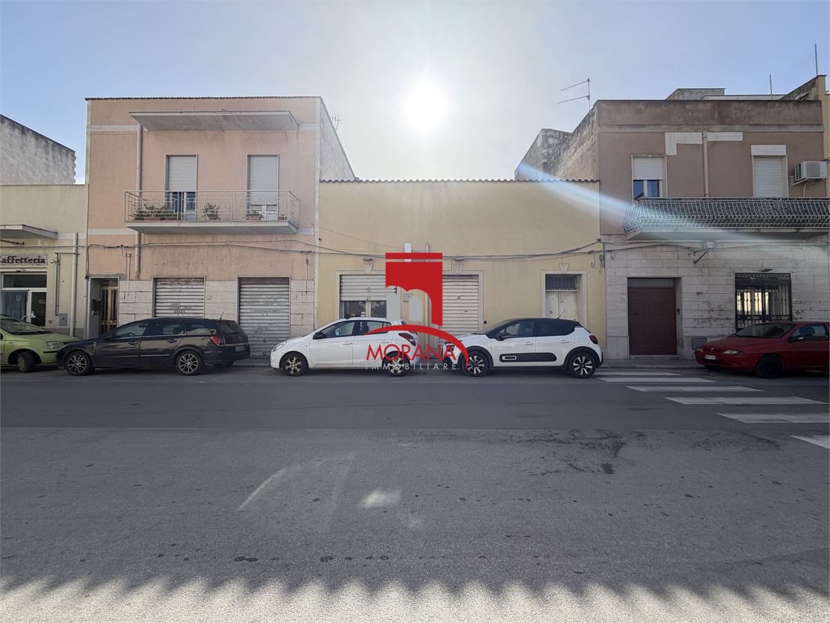 Locale commerciale in vendita a Trapani