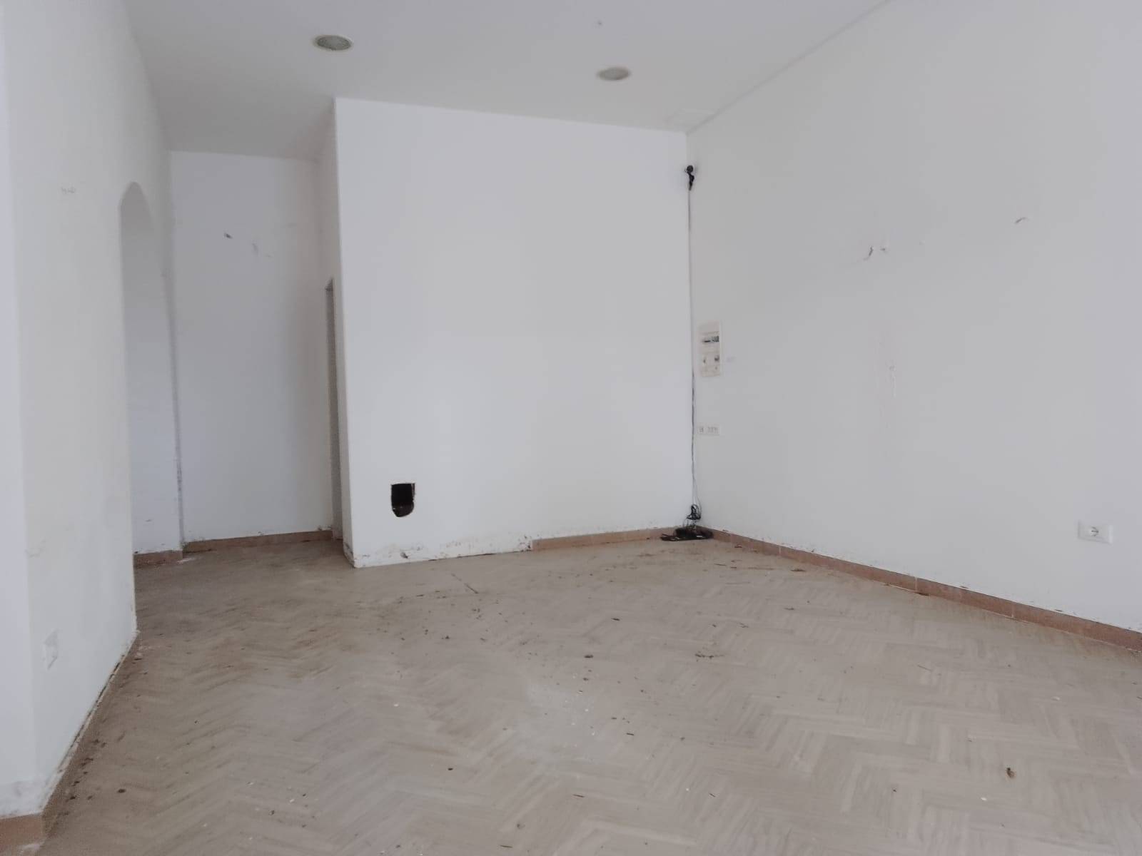 locale commerciale in vendita a Giulianova, Lido