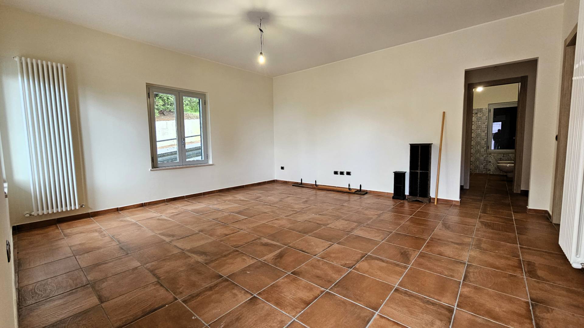 Appartamento con ingresso indipendente in affitto a Torricella Sicura