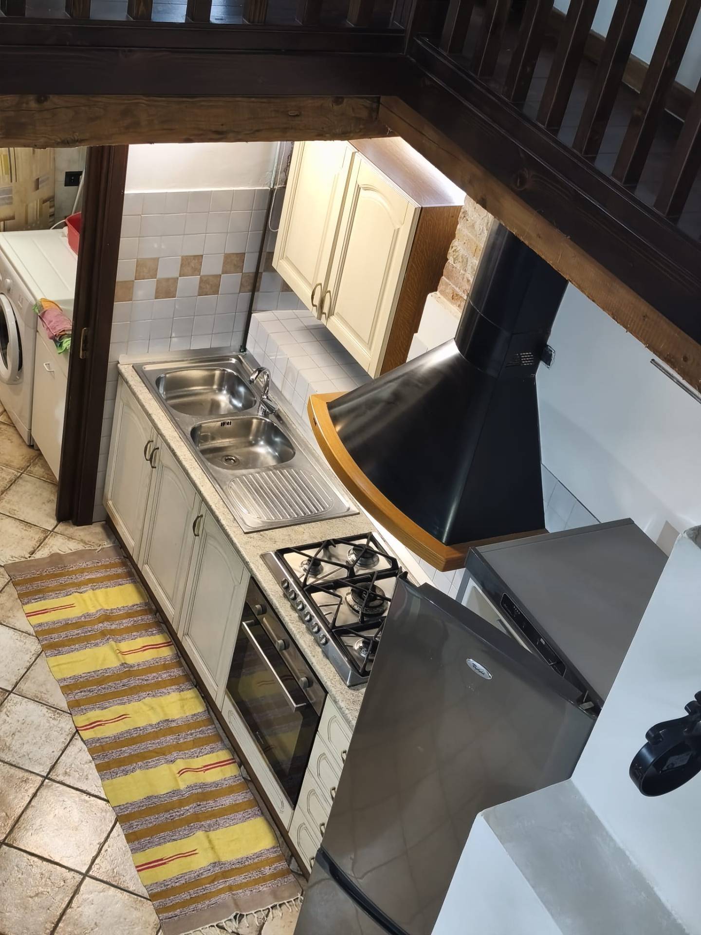 Appartamento con ingresso indipendente in vendita a Torricella Sicura