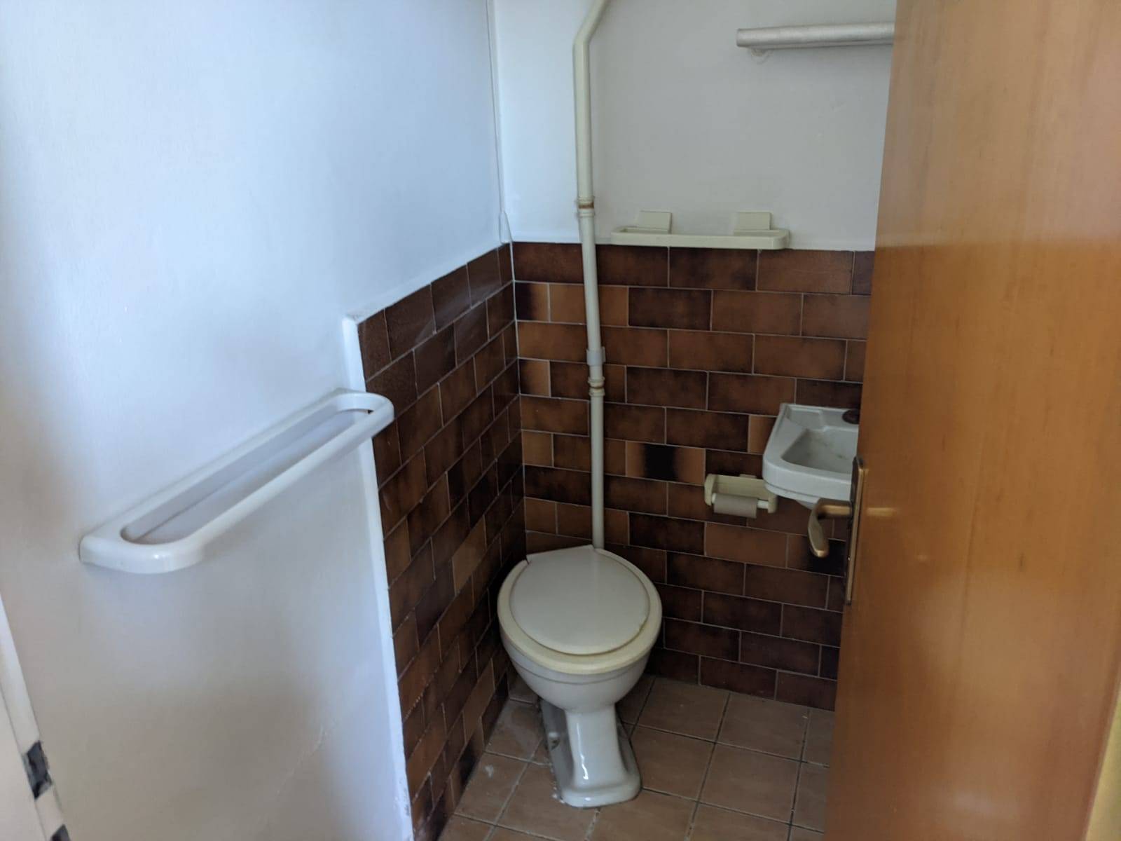 locale commerciale in vendita a Giulianova, Paese