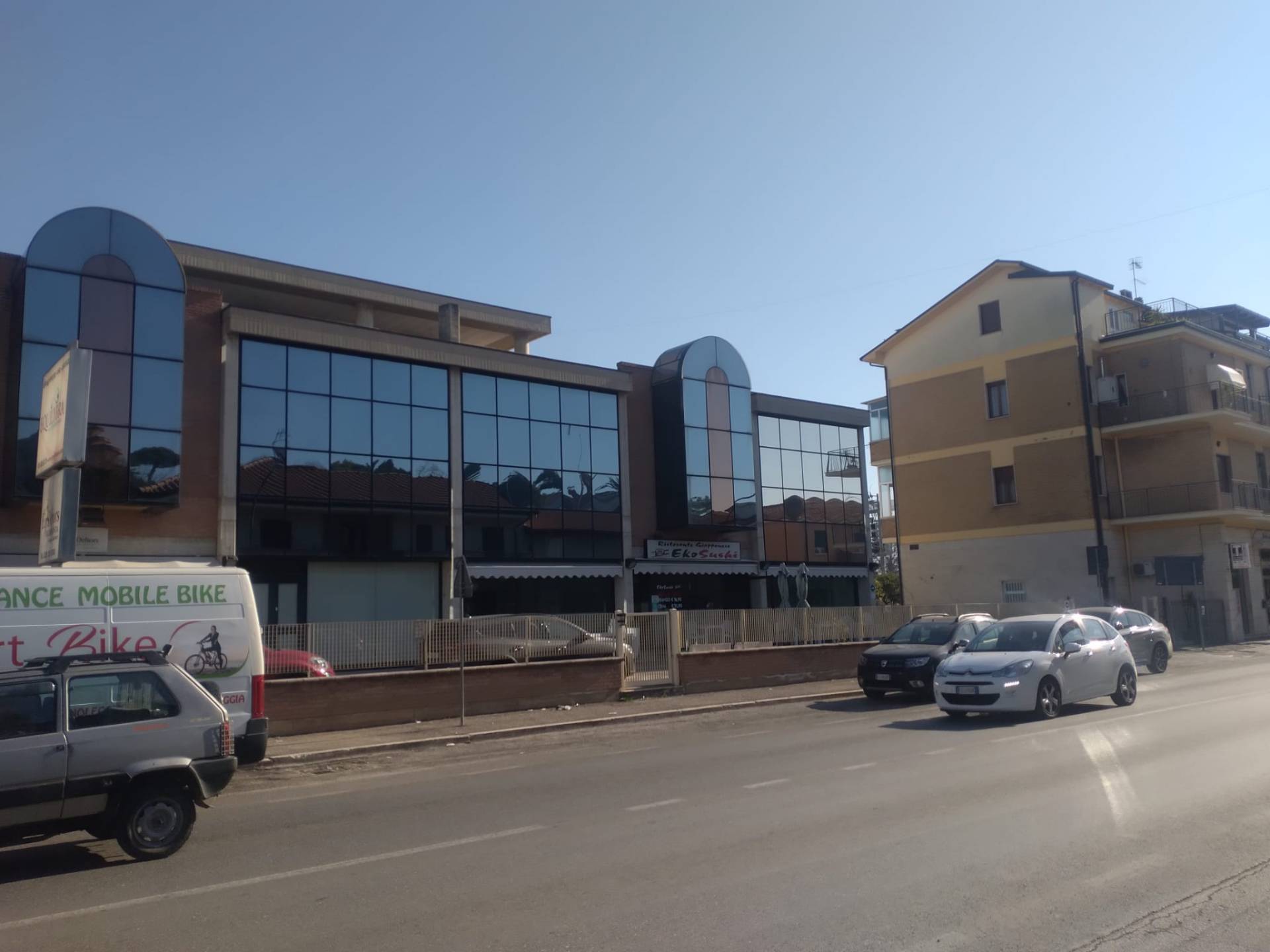 Locale commerciale in vendita a Giulianova