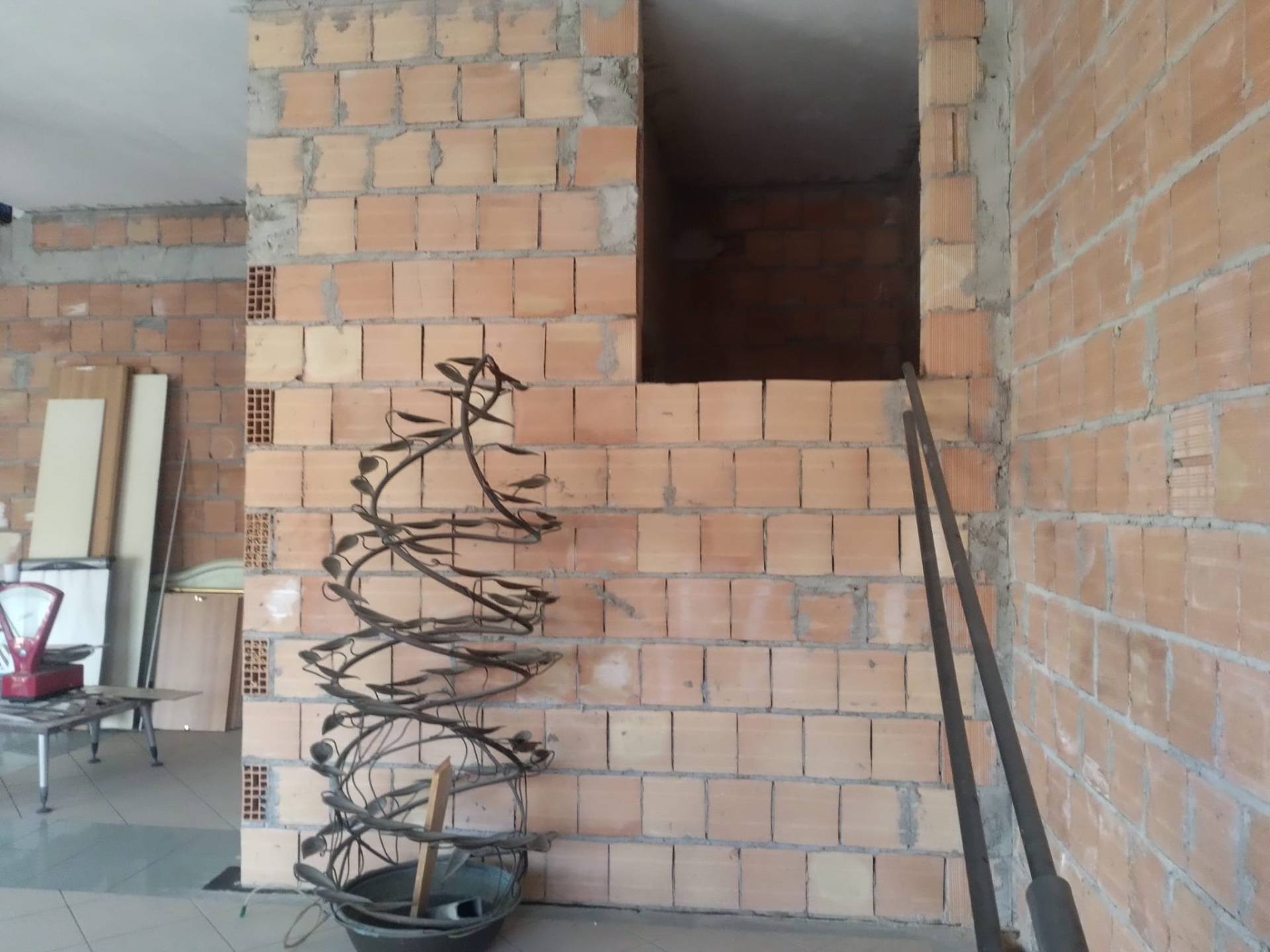 Locale commerciale in vendita a Giulianova