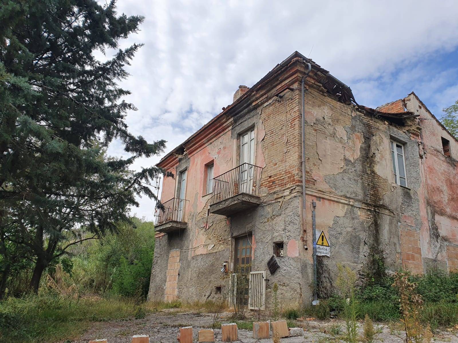 Casa singola in vendita a Teramo, Prima periferia