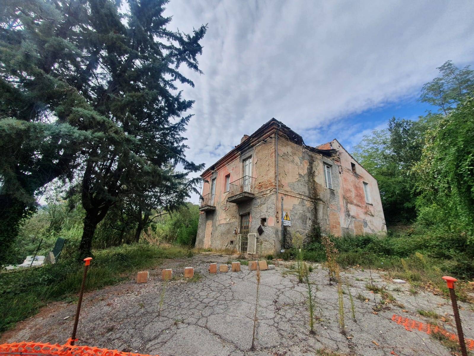 Casa singola in vendita a Teramo, Prima periferia