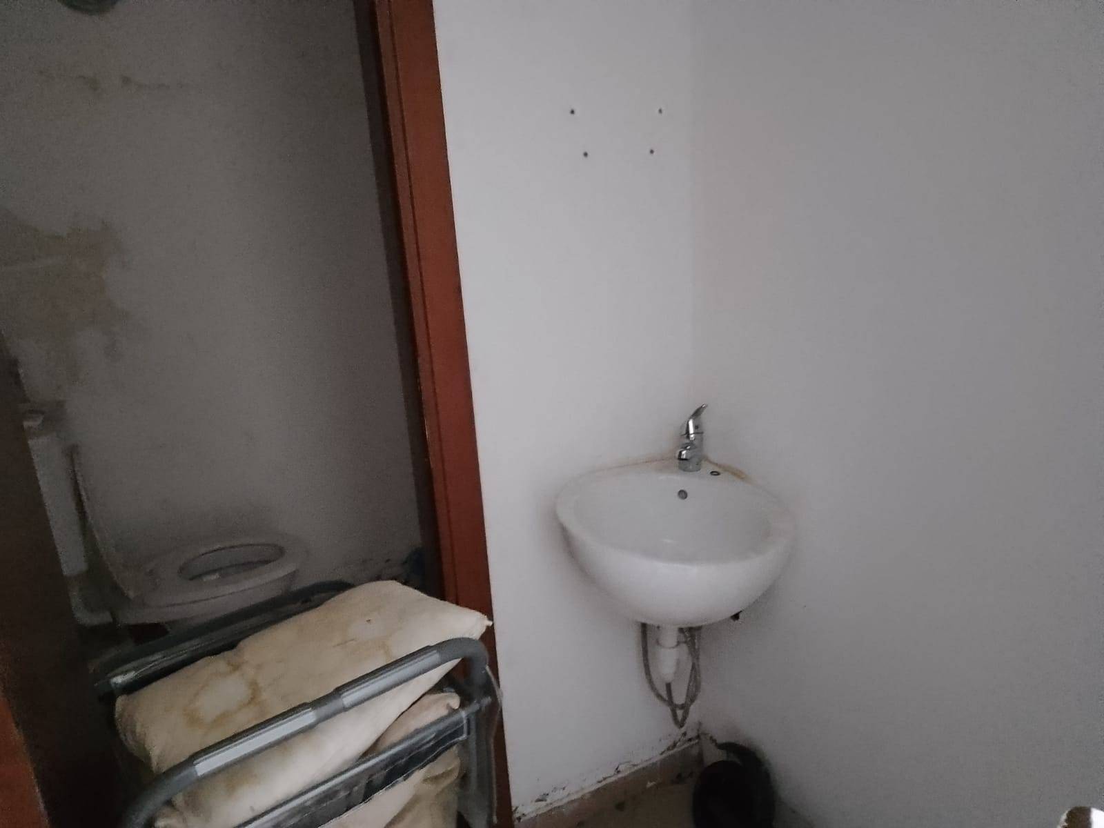 locale commerciale in vendita a Giulianova, Lido