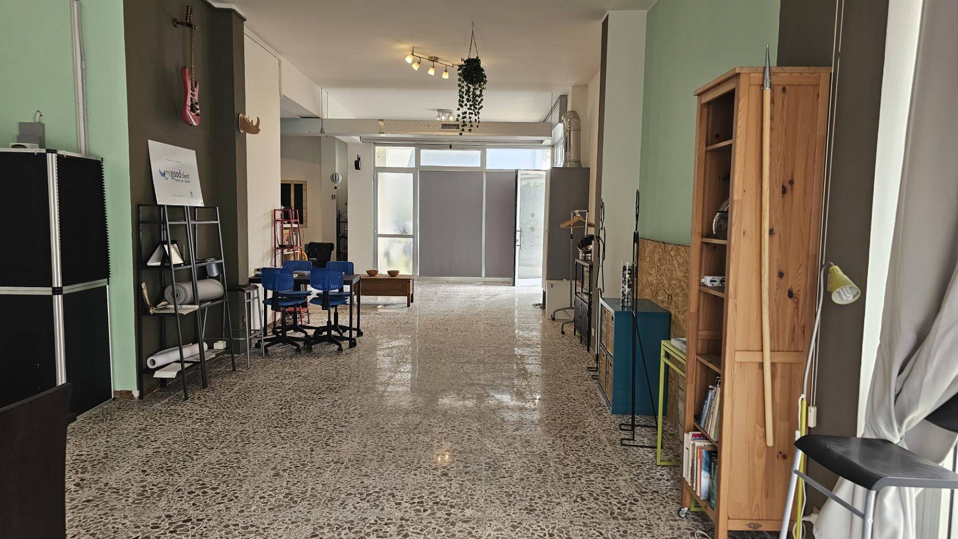 Locale commerciale in vendita a Giulianova, Lido