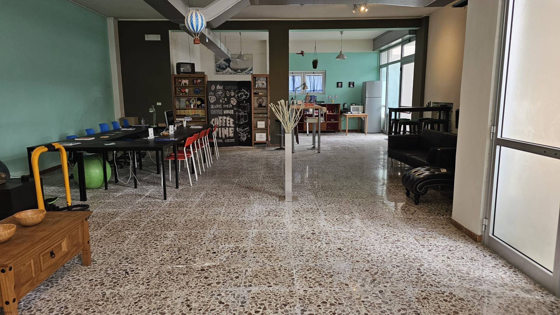 Locale commerciale in vendita a Giulianova, Lido