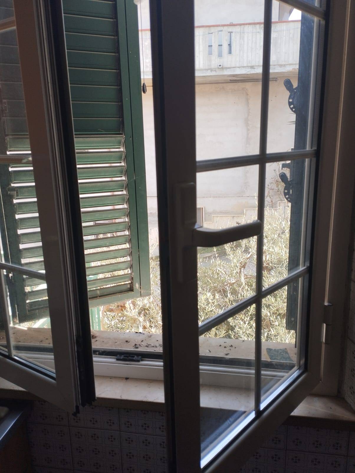 Appartamento con ingresso indipendente in vendita a Teramo, Nepezzano