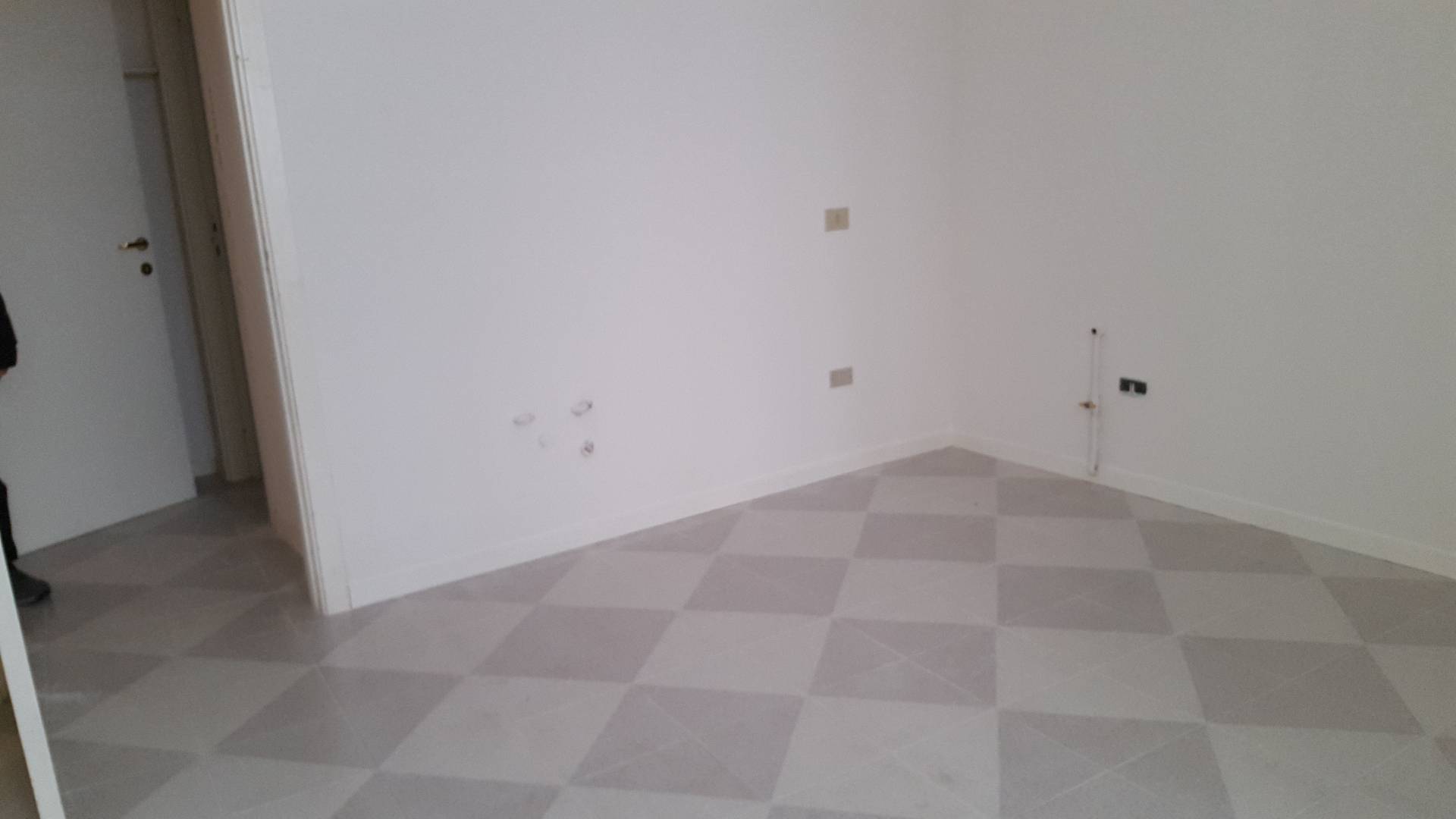 Appartamento con ingresso indipendente in vendita a Teramo, Centro