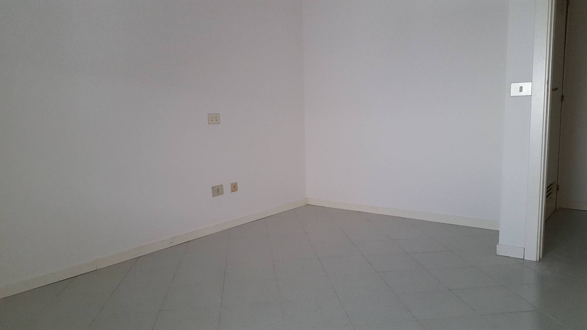 Appartamento con ingresso indipendente in vendita a Teramo, Centro