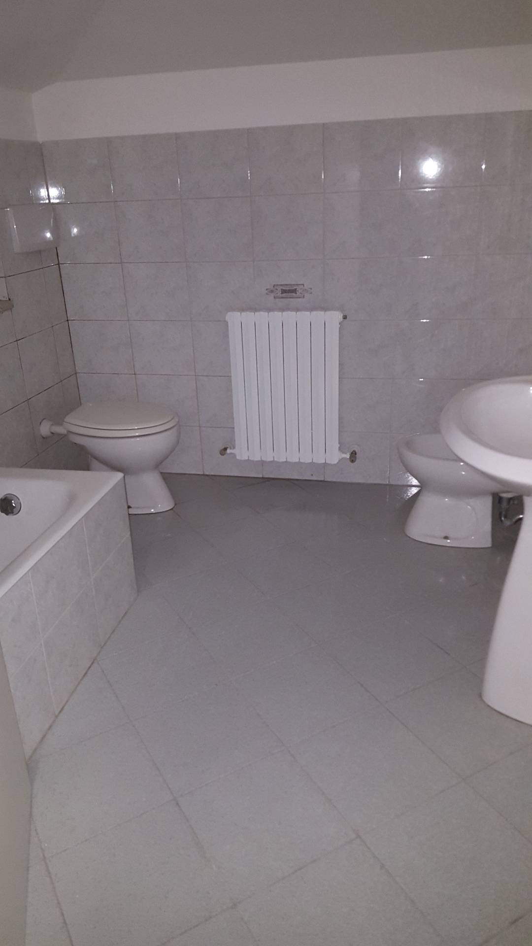 Appartamento con ingresso indipendente in vendita a Teramo, Centro