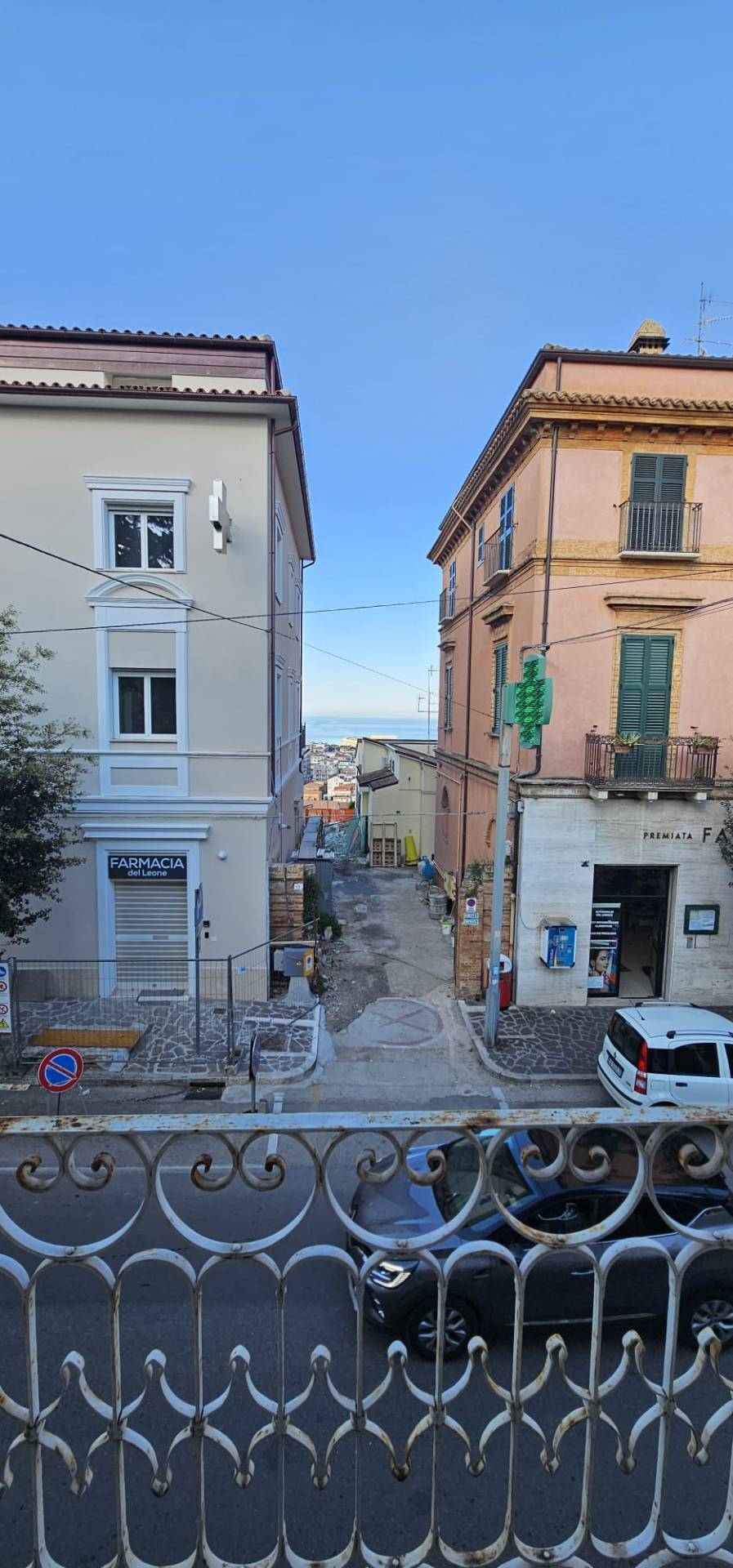 Appartamento con ingresso indipendente in vendita a Giulianova, Paese