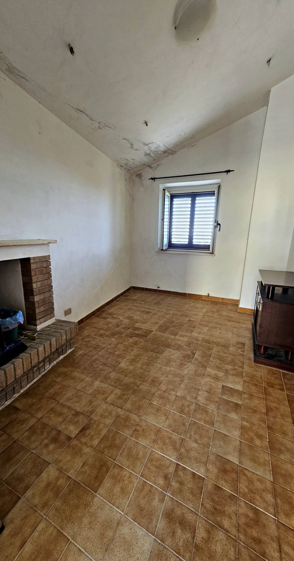 Appartamento con ingresso indipendente in vendita a Montorio al Vomano, Schiavano