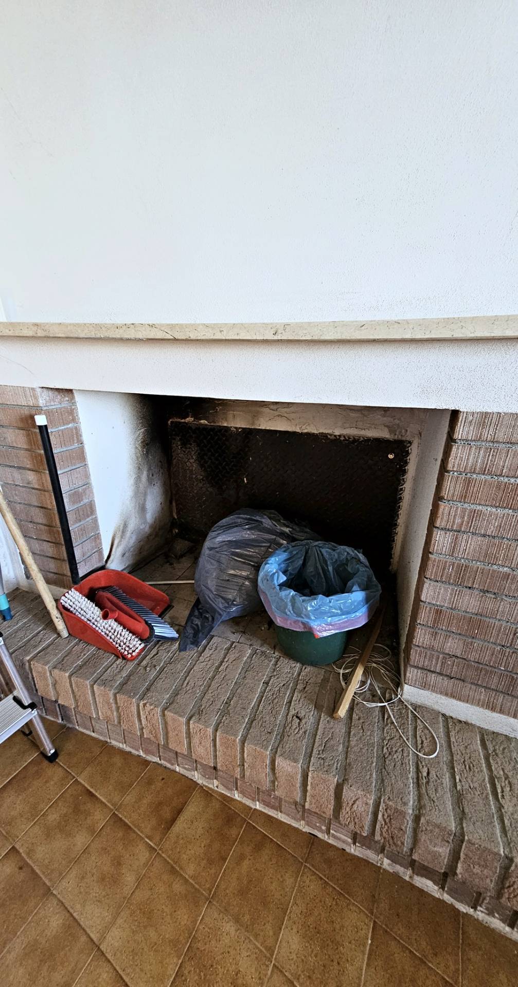 Appartamento con ingresso indipendente in vendita a Montorio al Vomano, Schiavano